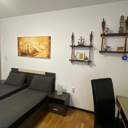 Apartament Bogoslovovi Varna Exteriör bild