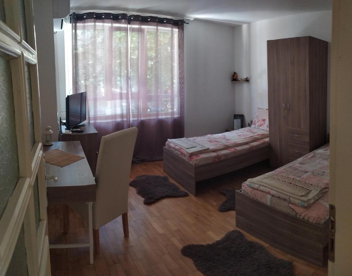 Apartament Bogoslovovi Varna Exteriör bild