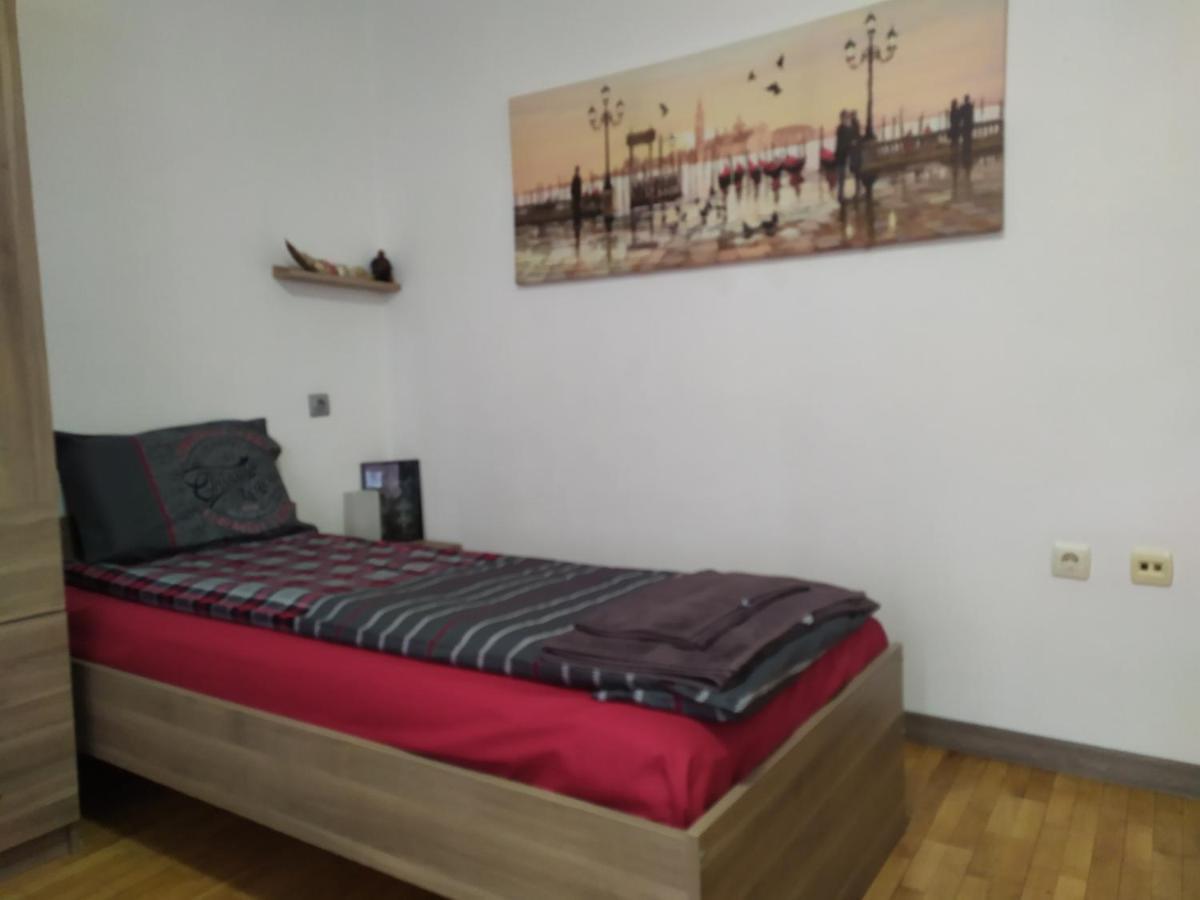 Apartament Bogoslovovi Varna Exteriör bild