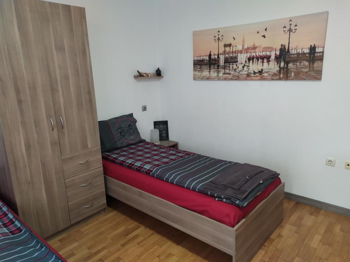 Apartament Bogoslovovi Varna Exteriör bild